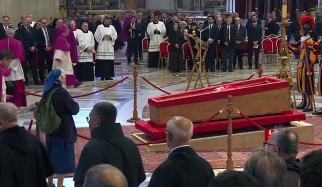 Una mochila, unas lágrimas y una oración: el último gesto de sor Geneviève