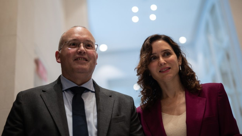 Miguel Tellado dispara rapido, pero apunta torcido.