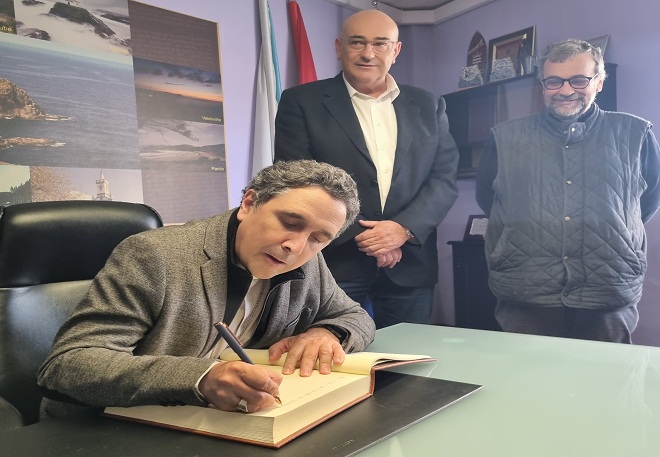 Fernando García Cadiñanos y Alberto González, unidos por Valdoviño y el bien común