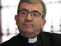 “El mitrazo reaccionario: La cruz al servicio de la ultraderecha”