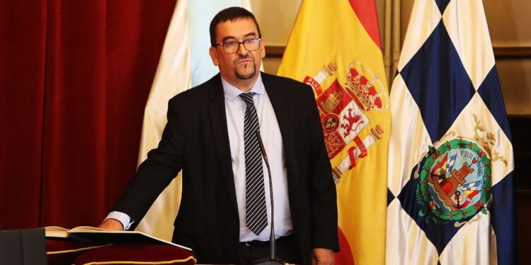 «El PSOE de Ferrol lanza piedras desde una casa de cristal»
