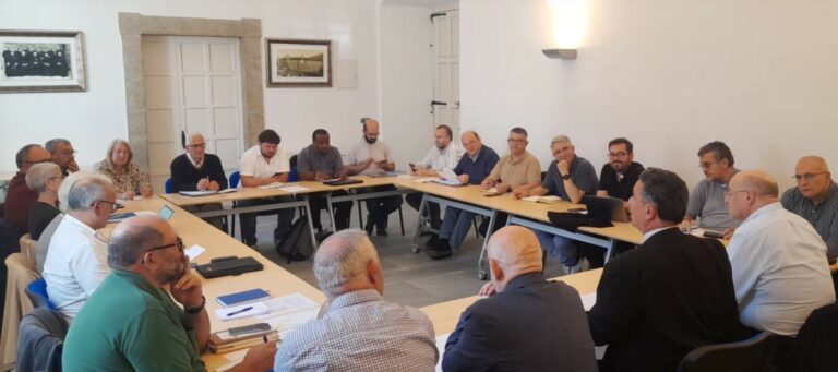 Comunicación y trabajo en equipo: claves del encuentro de delegados y arciprestes de Mondoñedo-Ferrol